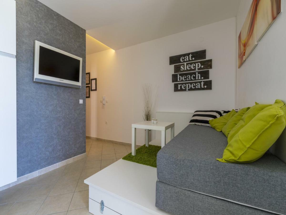 Apartment Color Green Dramalj Quarto foto