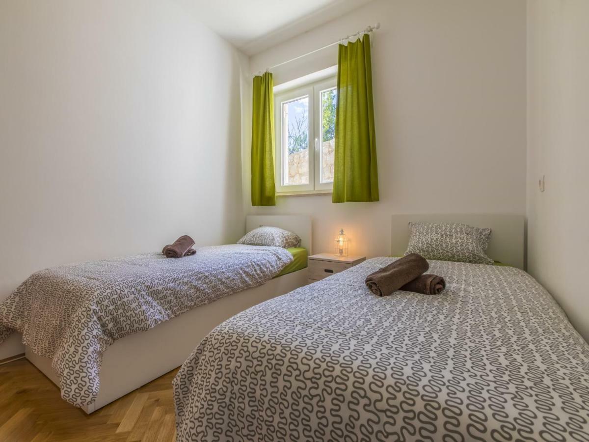 Apartment Color Green Dramalj Quarto foto